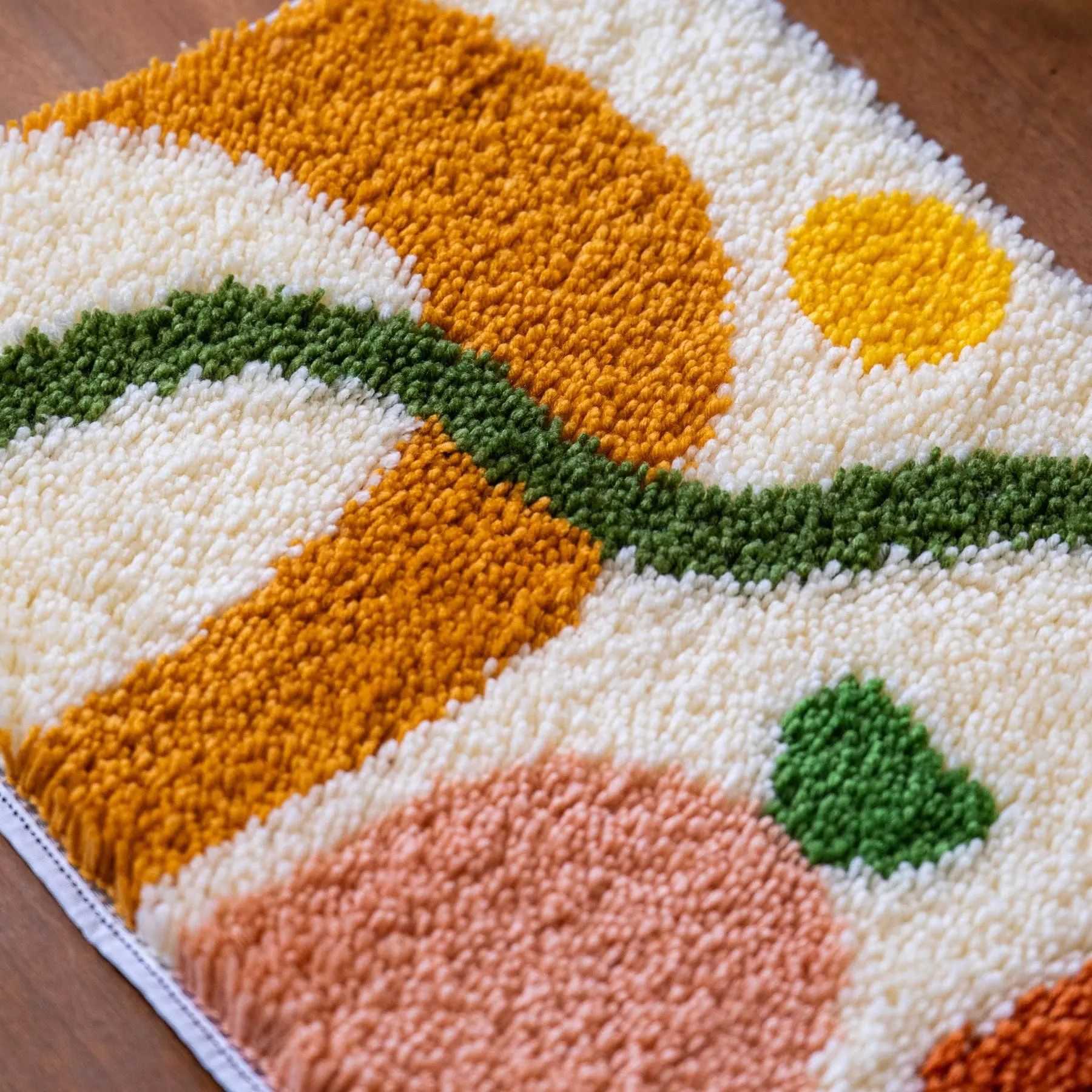 ABSTRACT EARTH - Rug Making Kit - Image 3