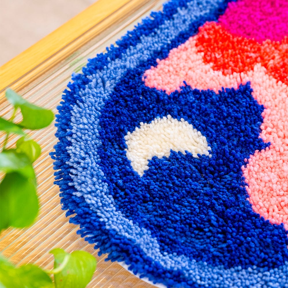 Cloudy Portal - XL Latch Hook Rug Kit - Image 4
