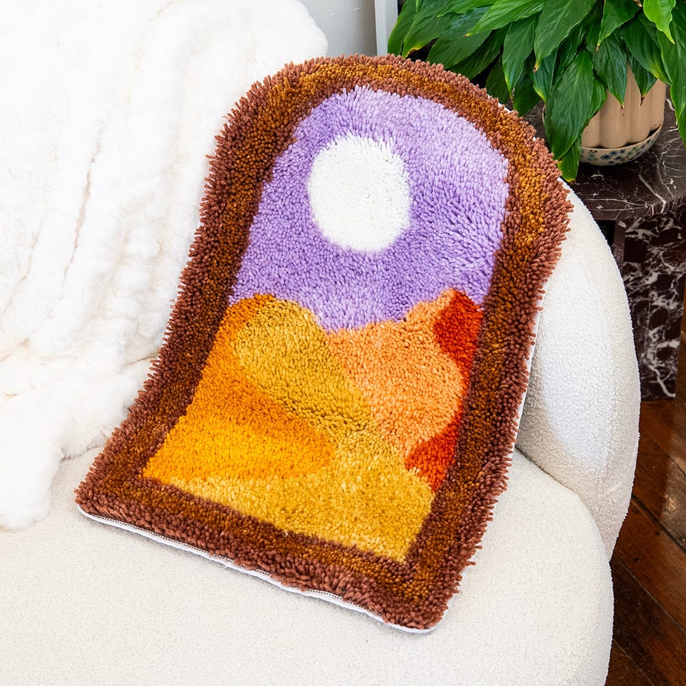 Desert Portal - XL Latch Hook Rug Kit - Image 2