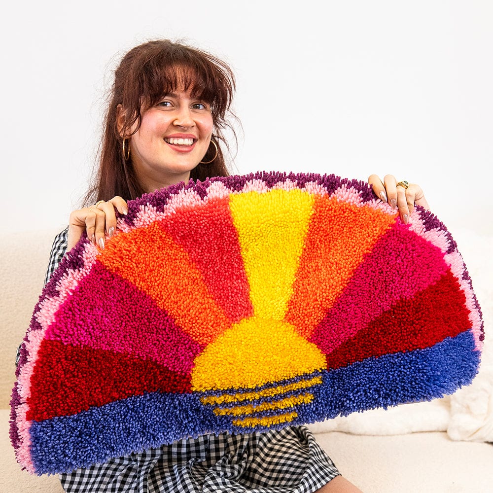 Sunset Portal - XL Latch Hook Rug Kit - Image 3