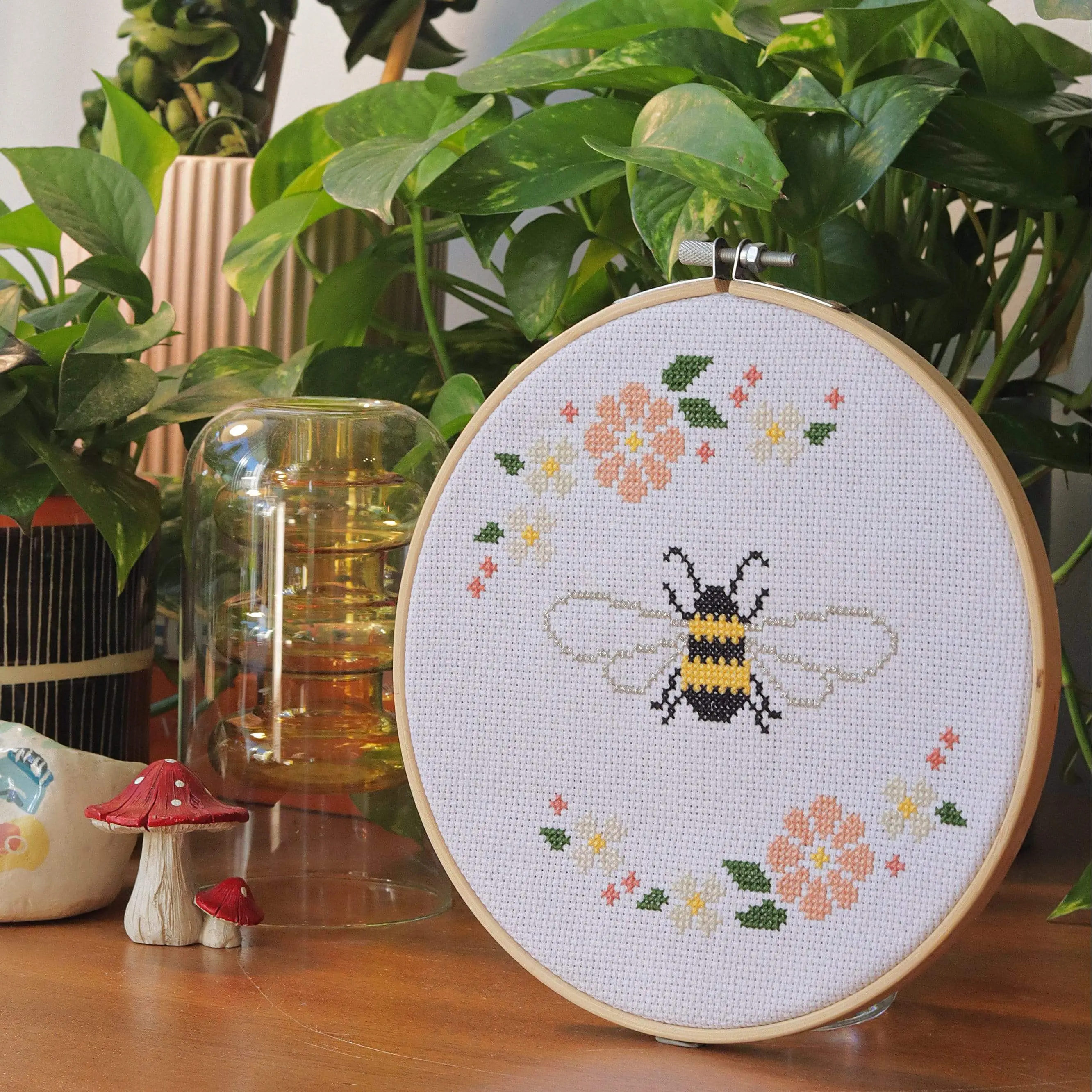 BEE & BLOSSOM - Cross Stitch Kit - Image 4