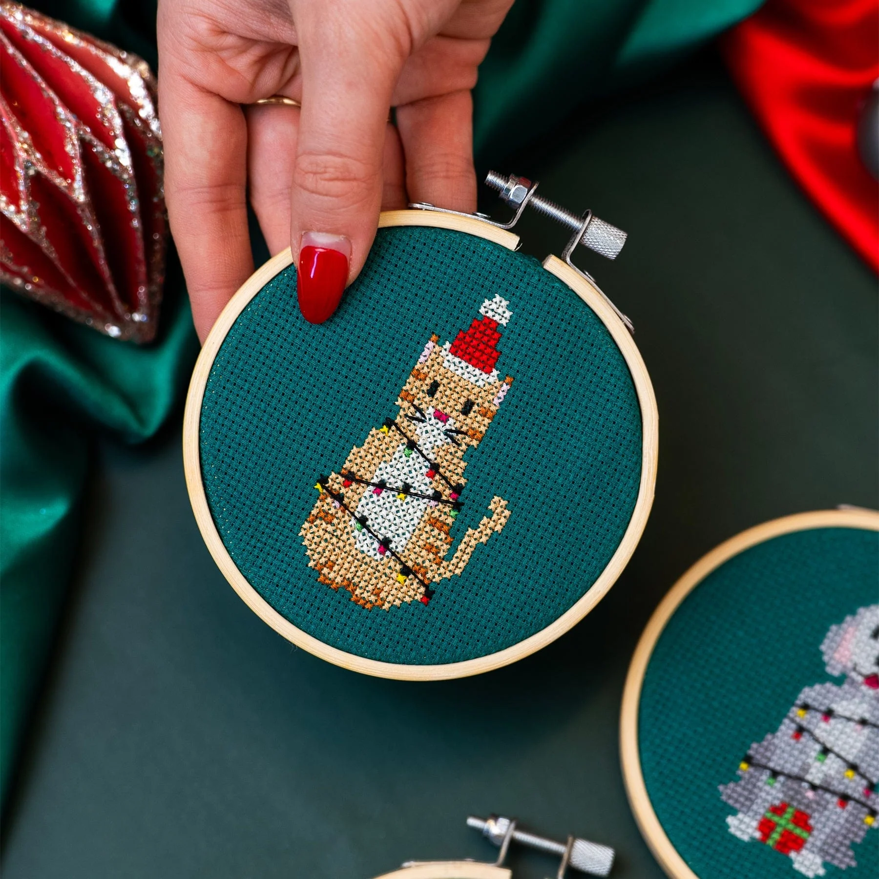 CHRISTMAS LIGHTS - Christmas Mini Ornaments Cross Stitch Kit - Image 14