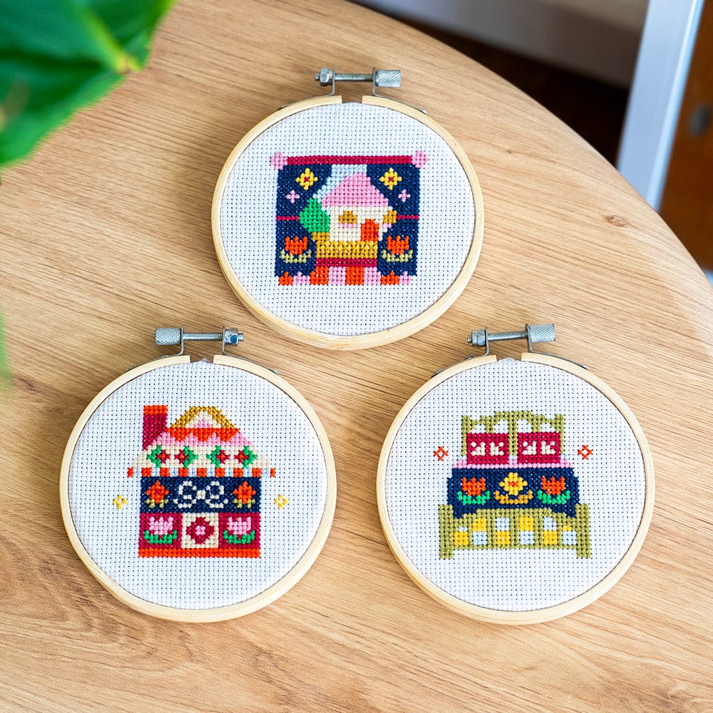 COZY COTTAGE MINIS - Cross Stitch Kit