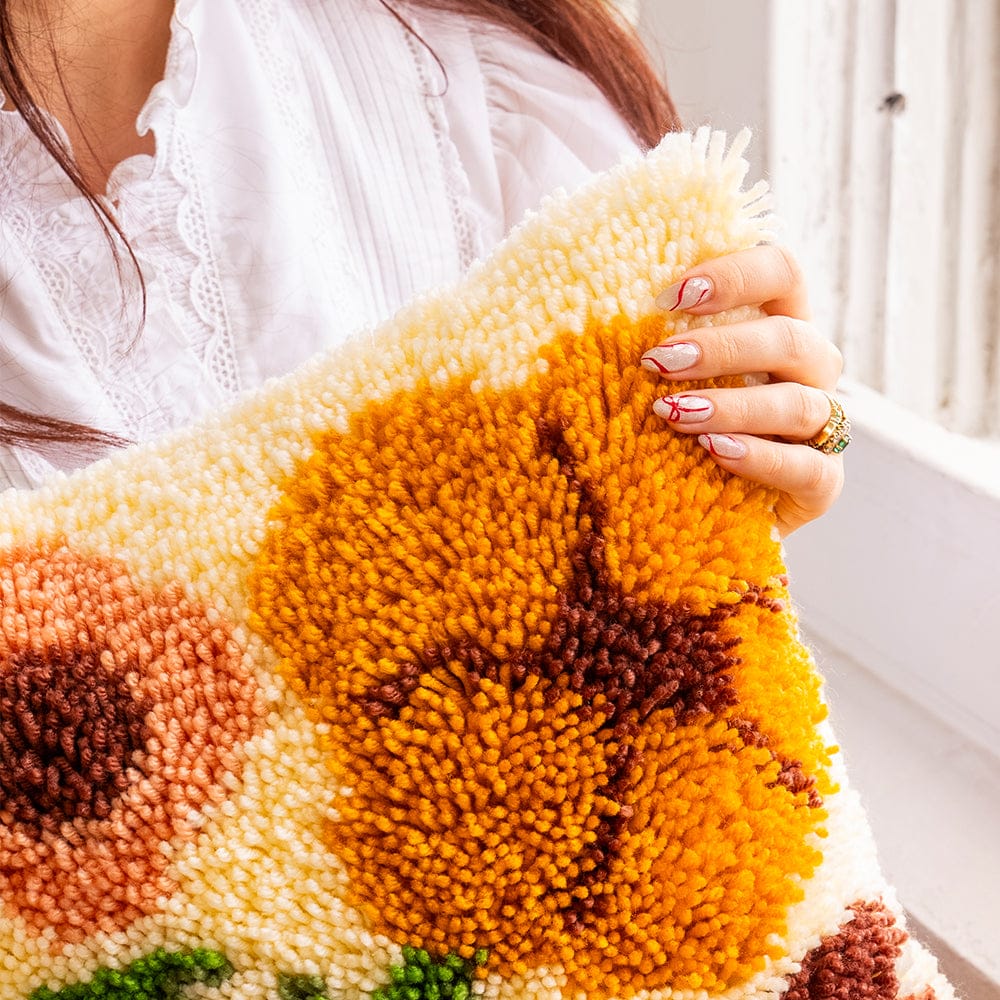 Earthy Wild Blooms - Latch Hook Cushion Kit - Image 11