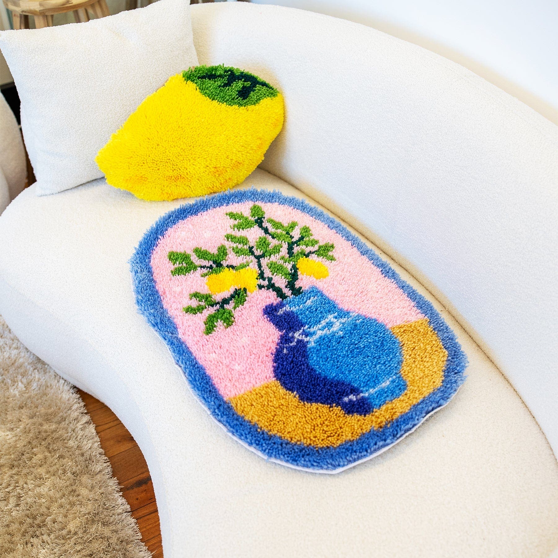 LEMONS FLOWER VASE - XL Rug Making Kit - Image 10