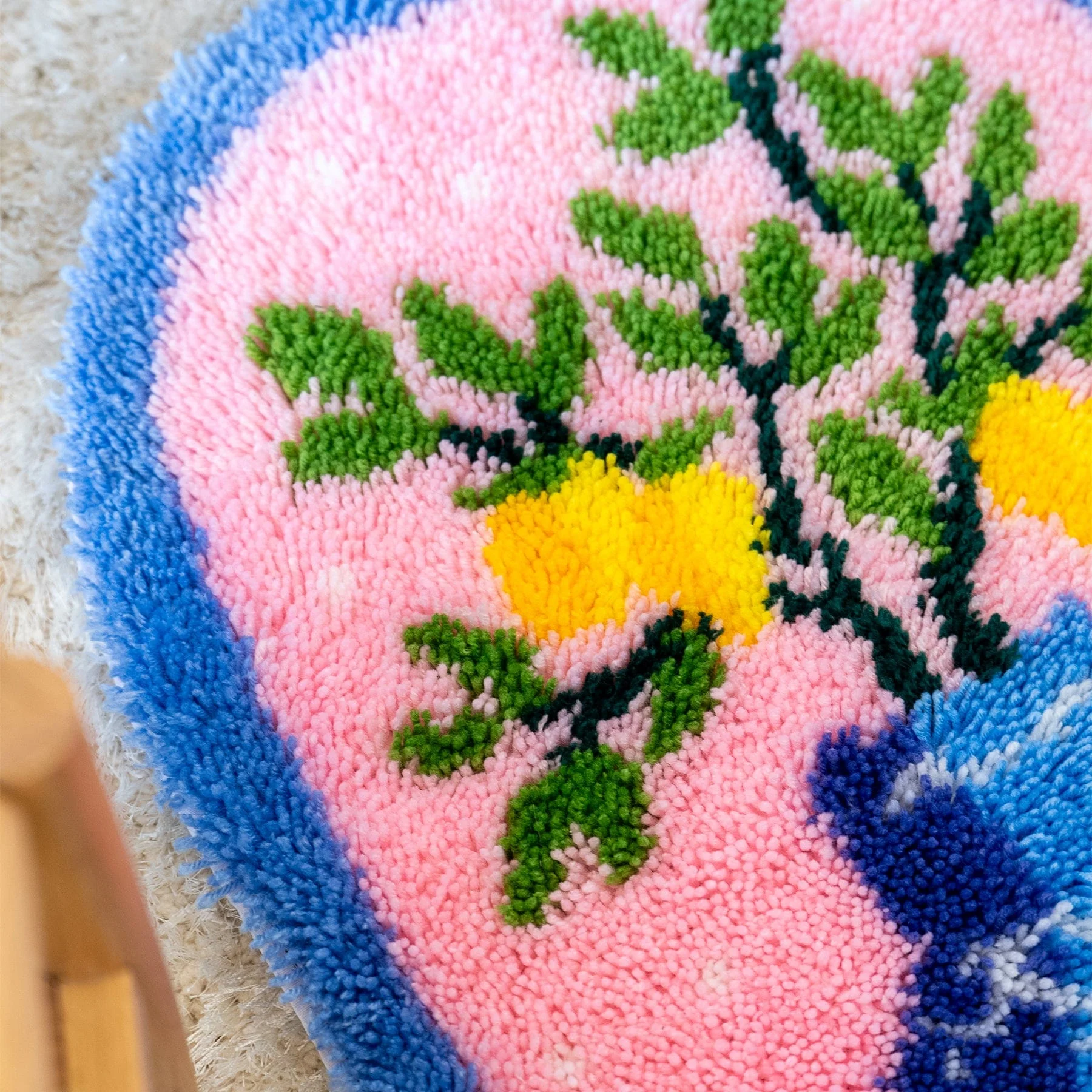 LEMONS FLOWER VASE - XL Rug Making Kit - Image 12