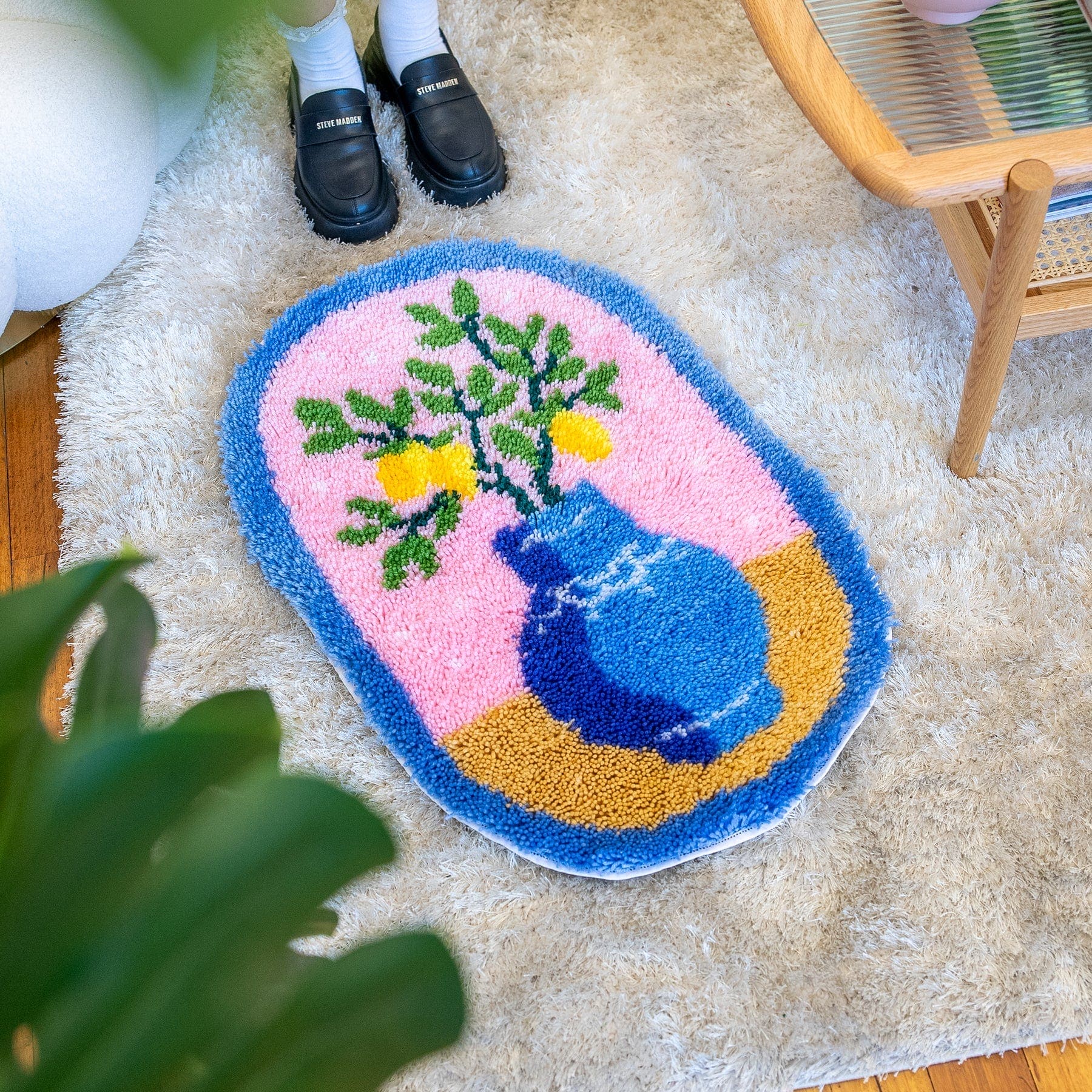 LEMONS FLOWER VASE - XL Rug Making Kit - Image 13