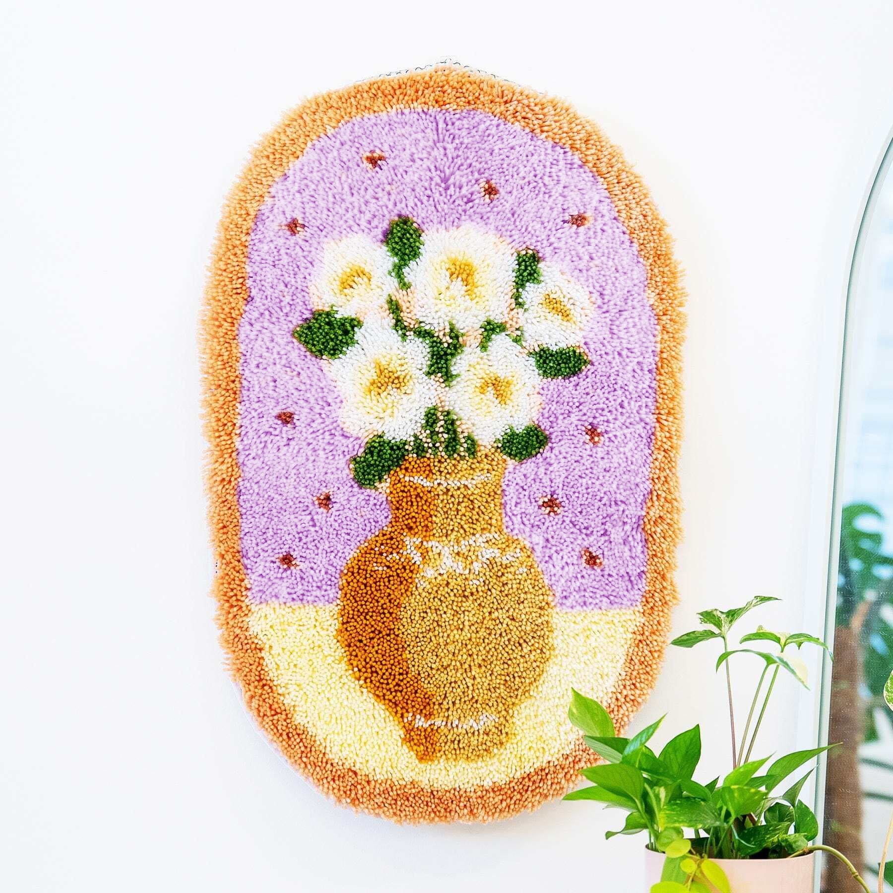 PEONIES FLOWER VASE - XL Rug Making Kit - Image 3