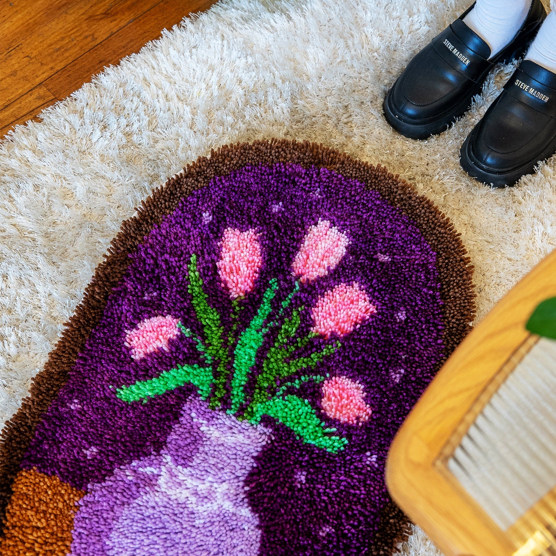 TULIPS FLOWER VASE - XL Rug Making Kit - Image 7