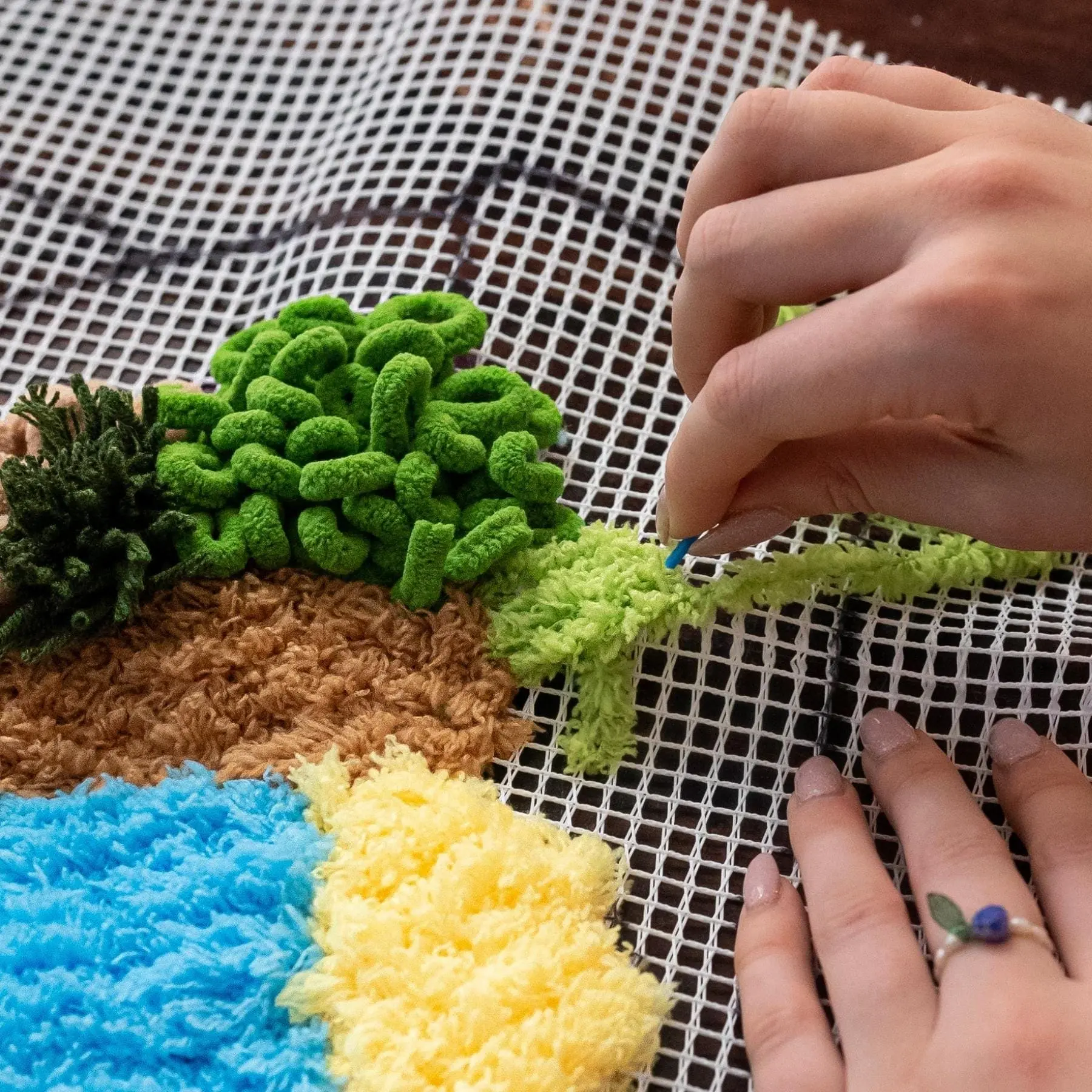 MAGICAL MOSS - Rug Making Kit - Image 10