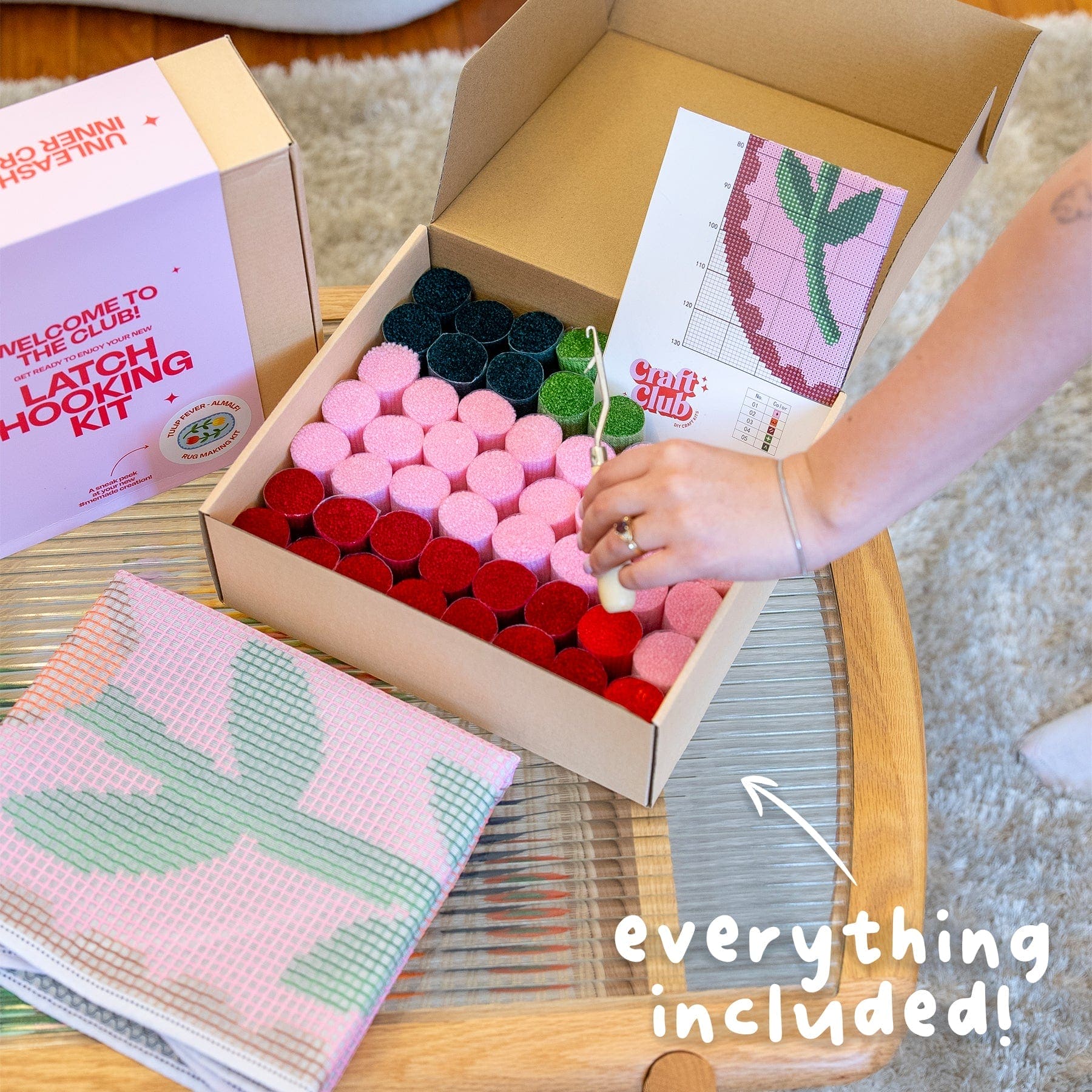 TULIPS FLOWER VASE - XL Rug Making Kit - Image 4