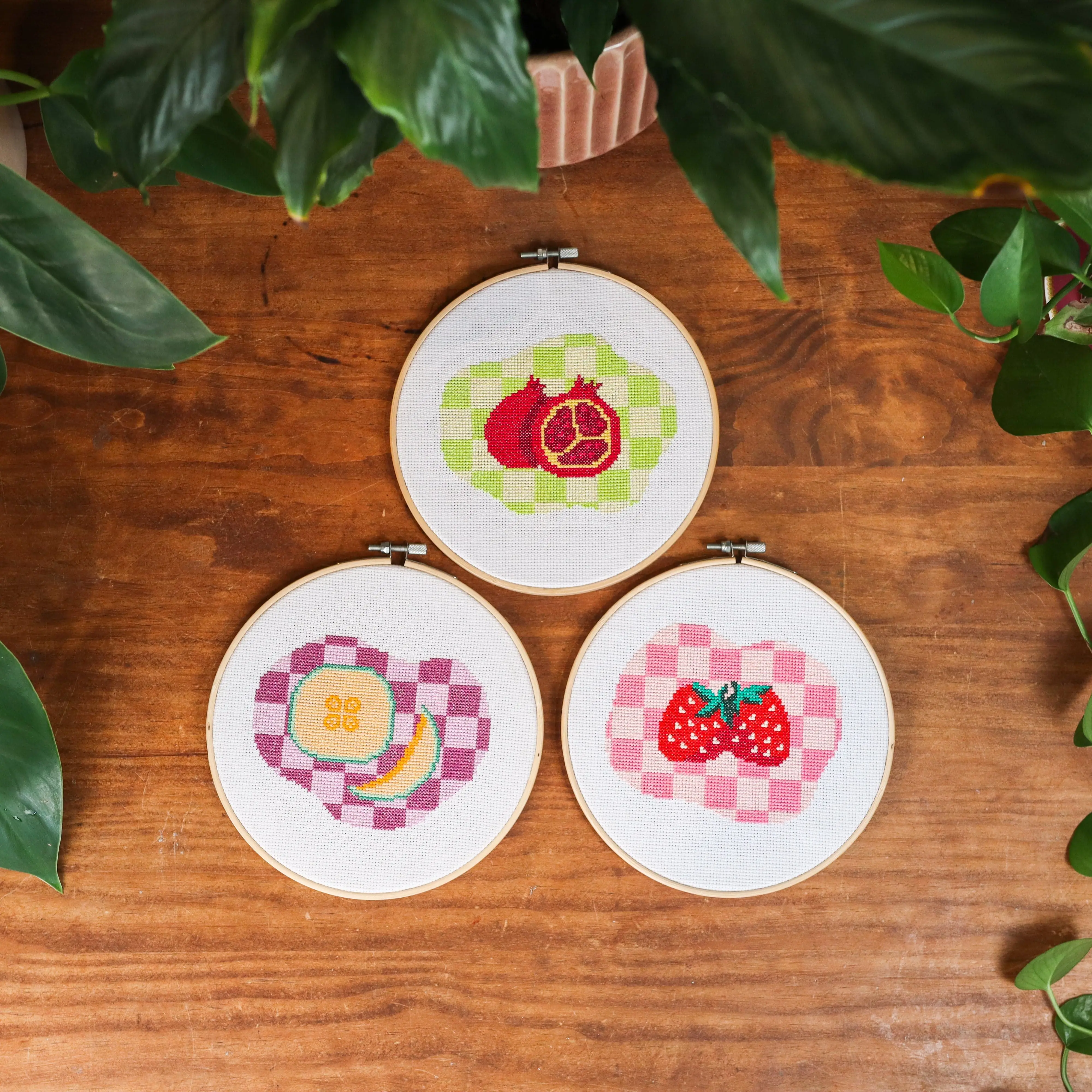 POMEGRANATE PICNIC - Cross Stitch Kit - Image 6