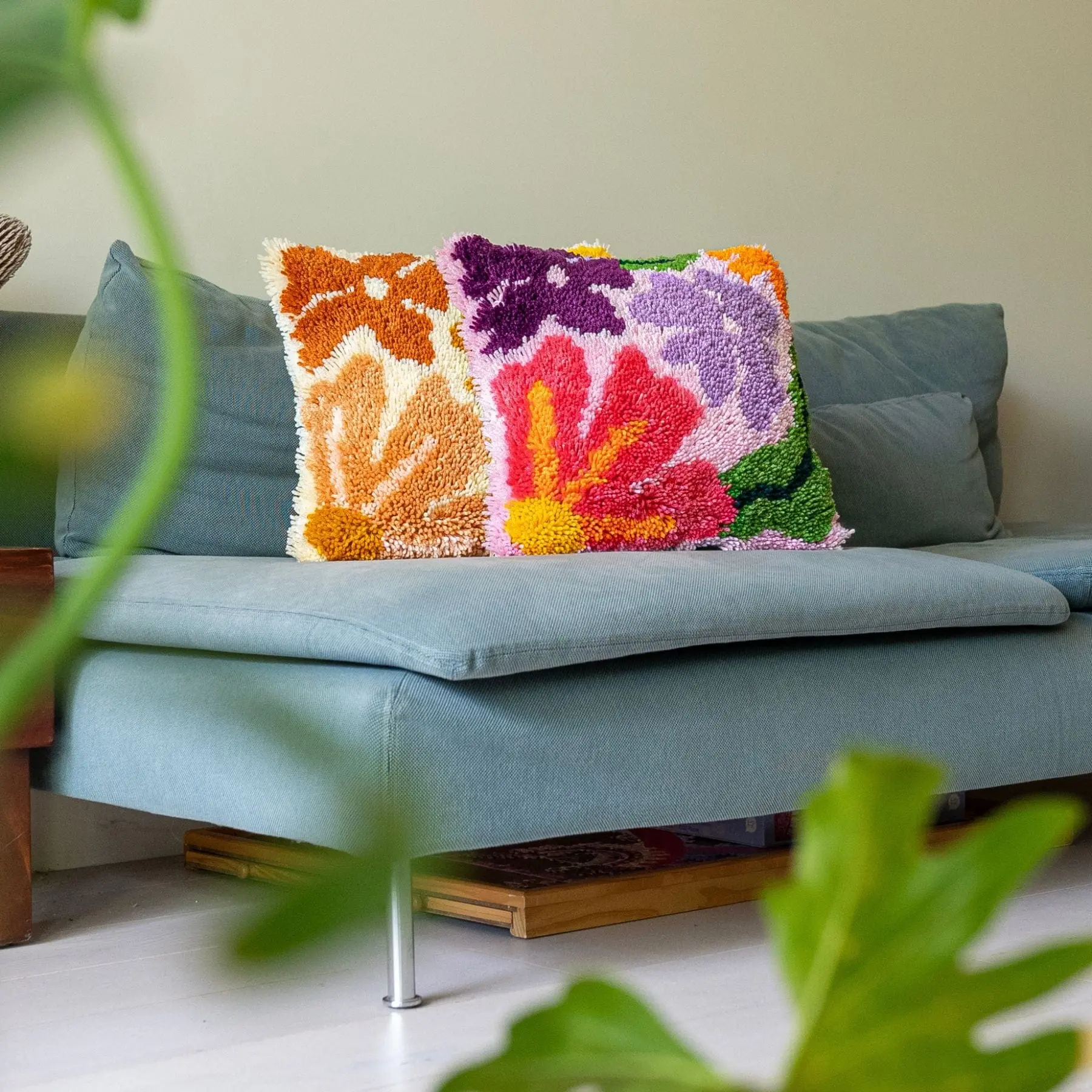 PRETTY PETALS EARTHY - Latch Hook Cushion Kit - Image 11