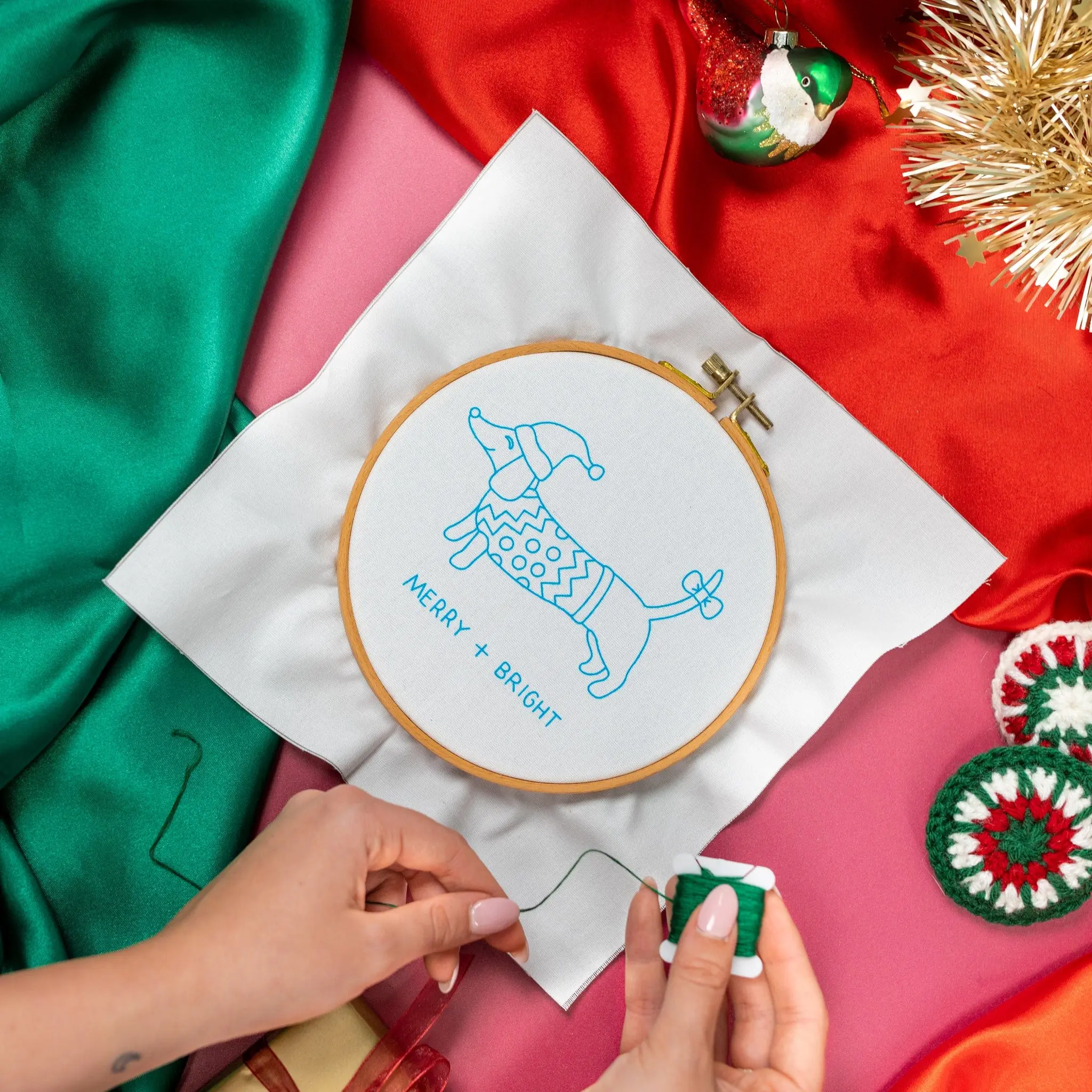 SANTA'S LITTLE HELPER - Christmas Embroidery Kit - Image 5