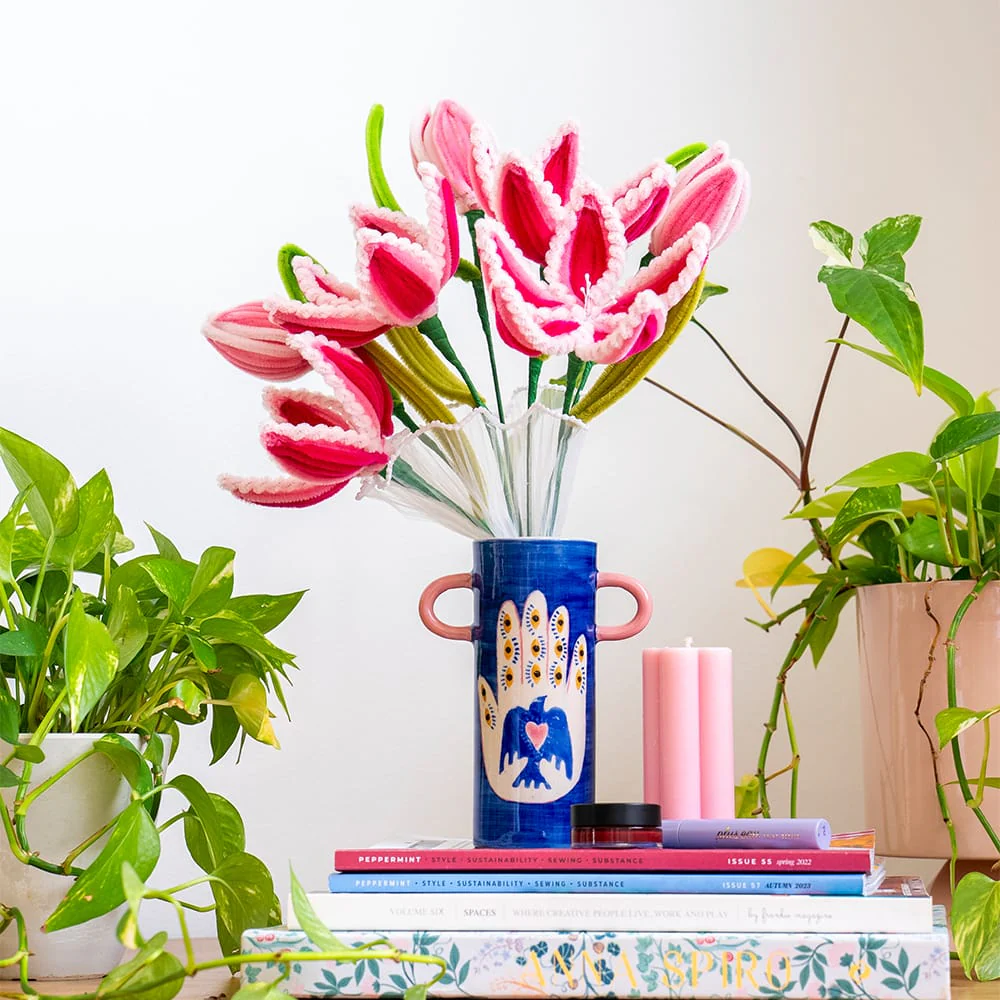 STARGAZER LILIES - Pipe Cleaner Bouquet Kit - Image 3