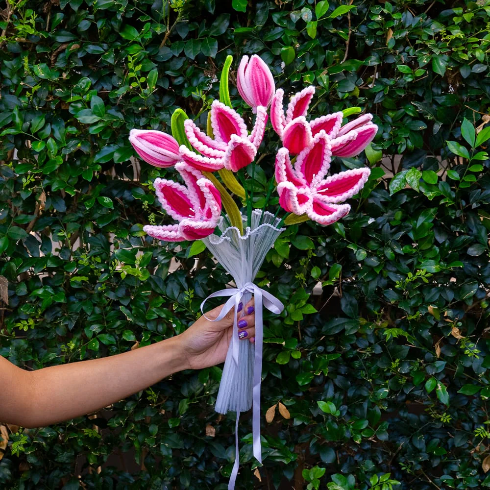 STARGAZER LILIES - Pipe Cleaner Bouquet Kit - Image 7