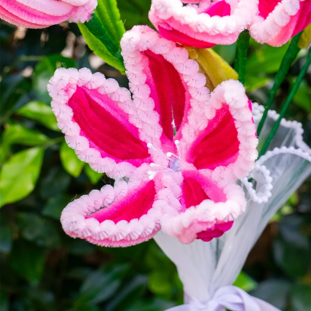 STARGAZER LILIES - Pipe Cleaner Bouquet Kit - Image 9