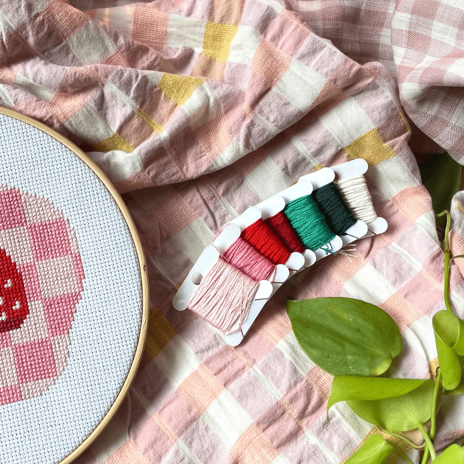 STRAWBERRY SUMMER - Cross Stitch Kit - Image 13
