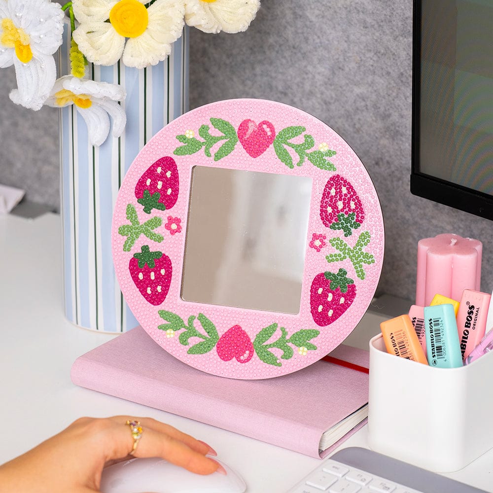 Strawberry Sweetheart - Diamond Painting Mirror Frame Kit - Image 3