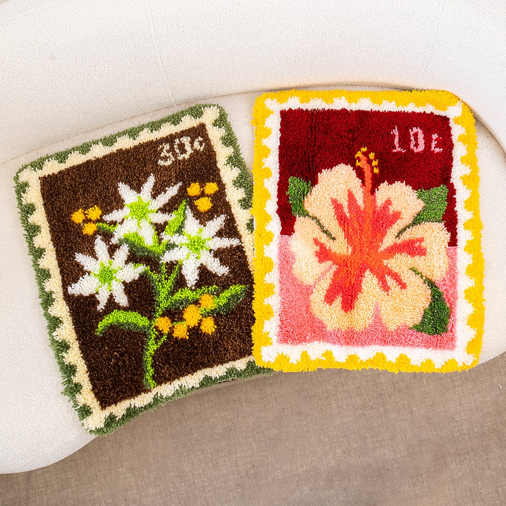 Flannel Flower Stamps - XL Latch Hook Rug Kit - Image 13